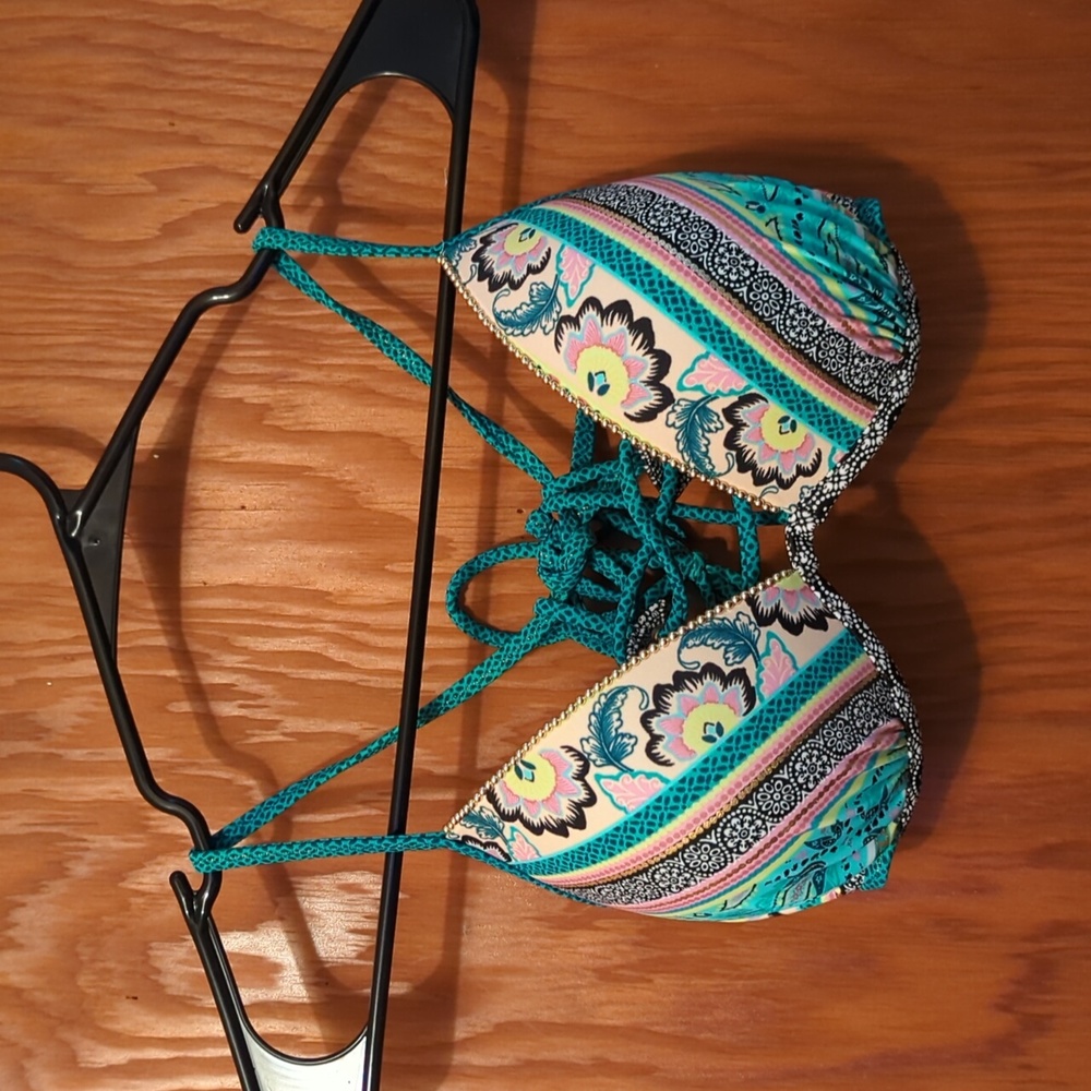 Women's bathing suit top - size 34C